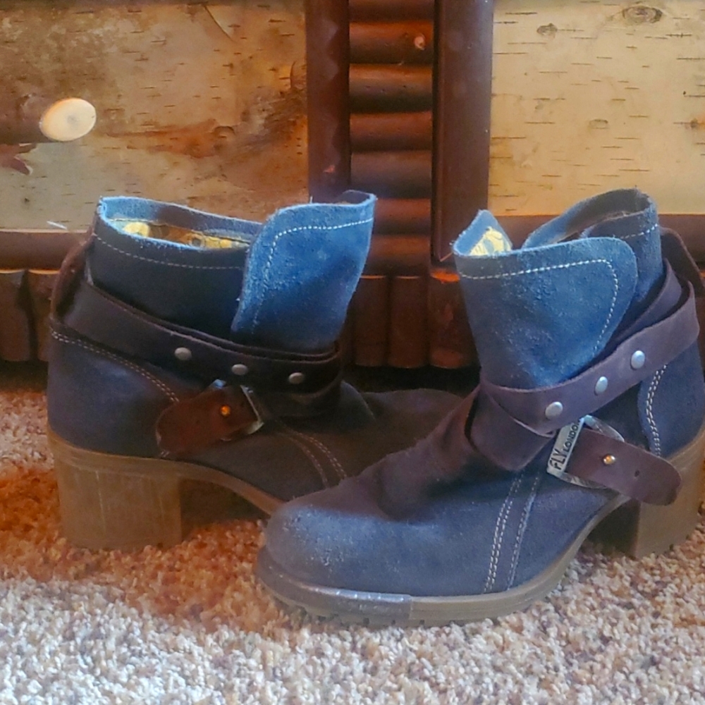 Fly London bootie sz 8
